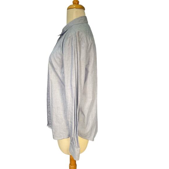 GAP Pintuck Tuxedo Blouse Long Sleeve Button Down Size Small Denim 100% Cotton - Picture 2 of 10
